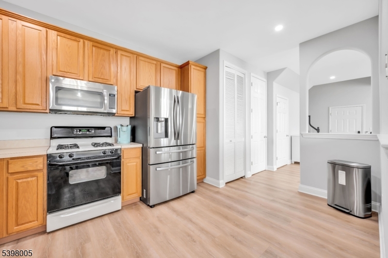 Lopatcong Twp., NJ 08865,34 Limerick Ln