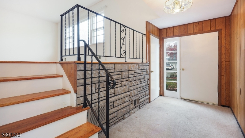 Livingston Twp., NJ 07039,37 Filmore Ave