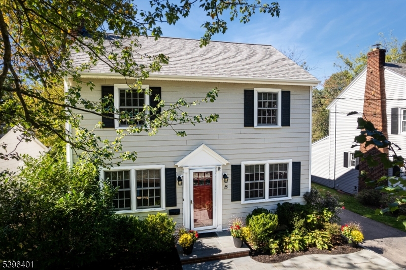 Chatham Boro, NJ 07928,25 Roosevelt Ave