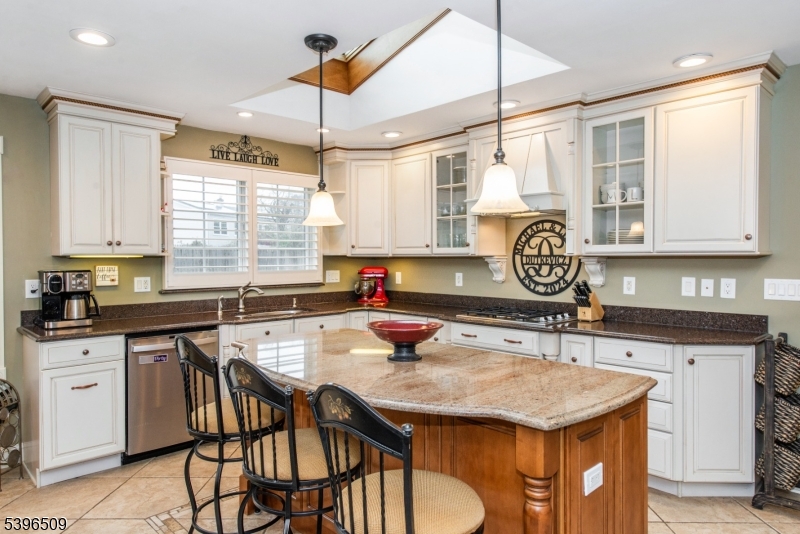 Middlesex Boro, NJ 08846,5 Wells Pl