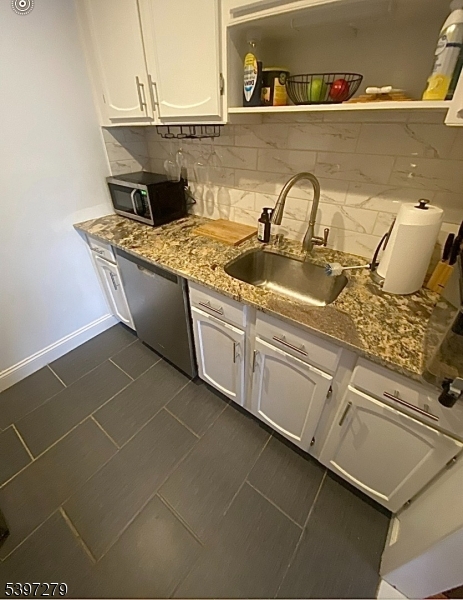 Pompton Lakes Boro, NJ 07442,120 Willard Street #14