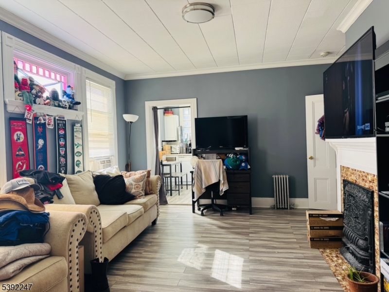 Garwood Boro, NJ 07027,416 Center St