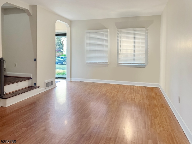 Cranford Twp., NJ 07016,8 W End Pl