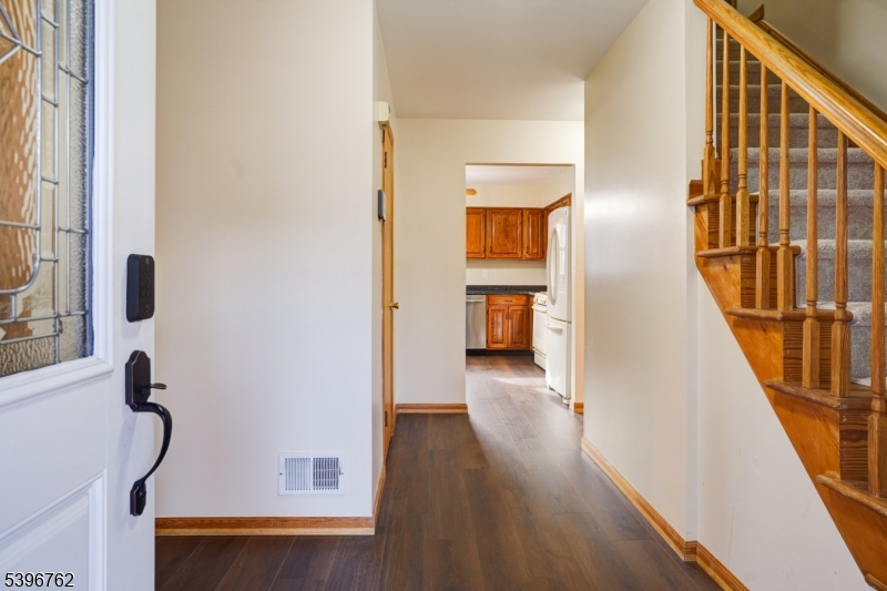 Edison Twp., NJ 08817,11 LENOX STREET