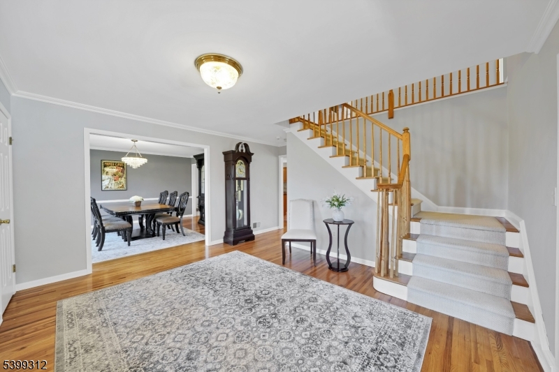 Chester Twp., NJ 07930,10 Knollwood Ter