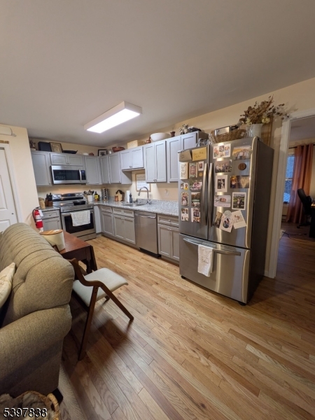 Hamburg Boro, NJ 07419,55 Gingerbread Castle Rd