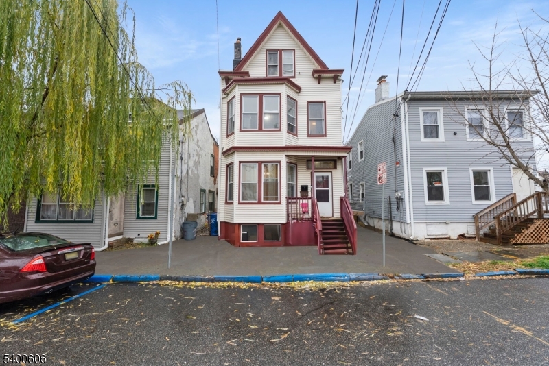 21 Olive St, Paterson City, NJ 07501