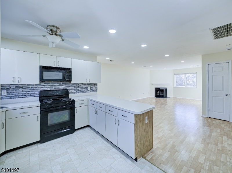 Raritan Twp., NJ 08822,208 Blackberry Ct