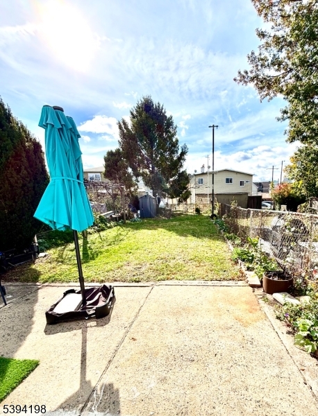 East Newark Boro, NJ 07029,313 Central Ave