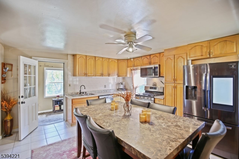 Ridgewood Village, NJ 07450,369 Queens Ct