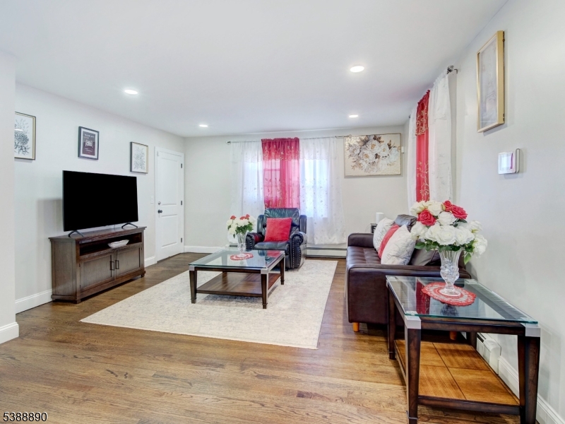 Irvington Twp., NJ 07111,36 Orchard Pl