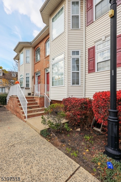 Rahway City, NJ 07065,1427 Barnhardt Ln