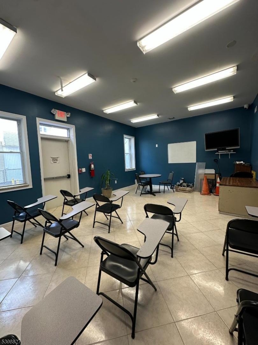 1151 Main Ave, Clifton City, NJ 07011