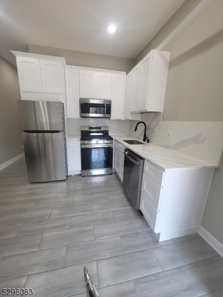 Newark City, NJ 07105,288 E Kinney St