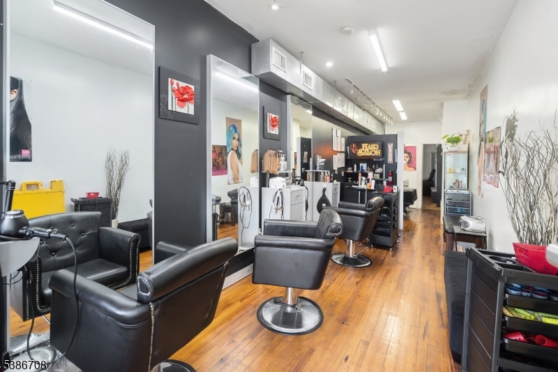 Englewood City, NJ 07631,227 W Englewood Ave