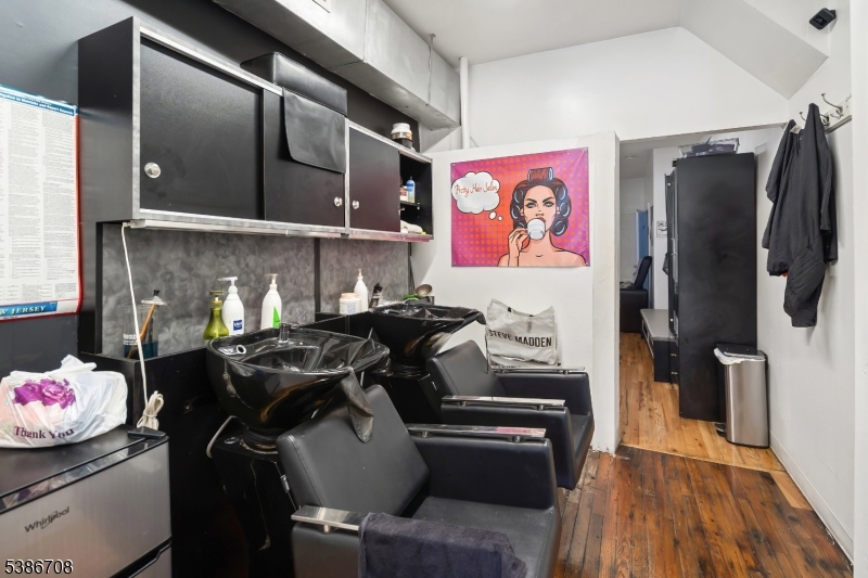 Englewood City, NJ 07631,227 W Englewood Ave