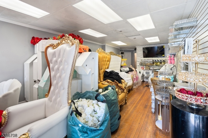 Englewood City, NJ 07631,227 W Englewood Ave