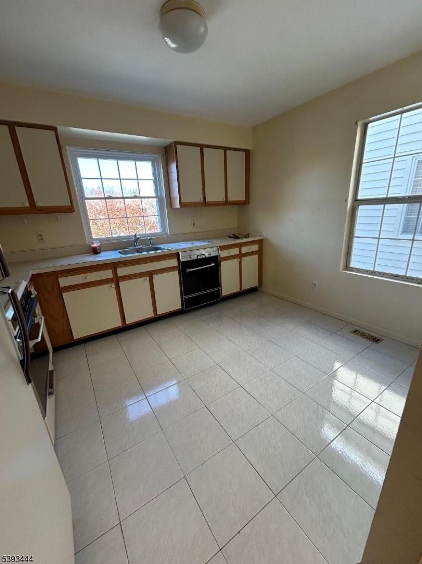 Hampton Twp., NJ 07860,43 Rhea Run