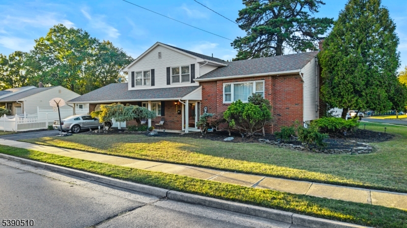 Milltown Boro, NJ 08850,7 Rosewood Dr