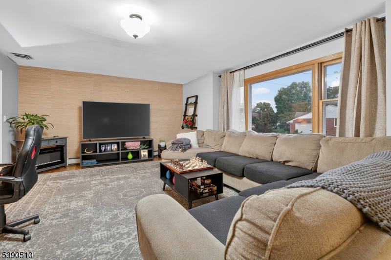 Milltown Boro, NJ 08850,7 Rosewood Dr