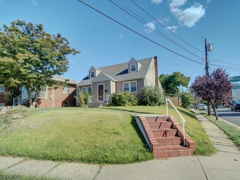 Linden City, NJ 07036,812 Washington Ave