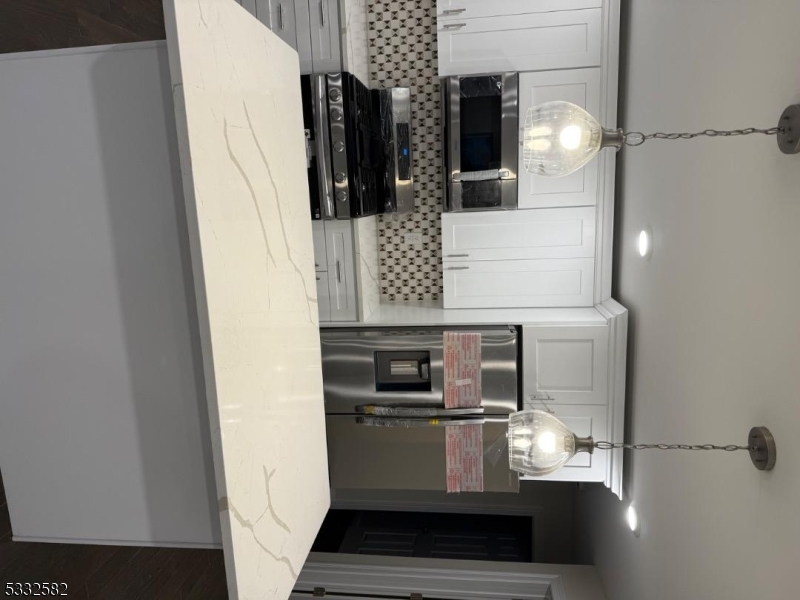 Bloomfield Twp., NJ 07003,7 Maple St