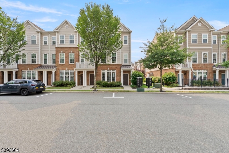 Wood-ridge Boro, NJ 07075,102 Wesmont Dr