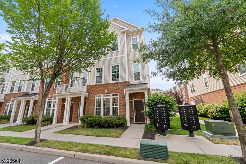 Wood-ridge Boro, NJ 07075,102 Wesmont Dr