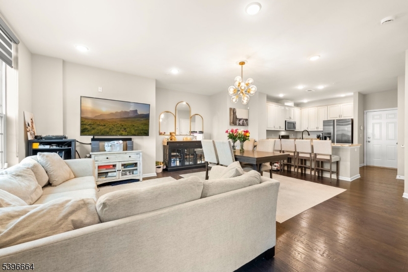 102 Wesmont Dr, Wood-ridge Boro, NJ 07075