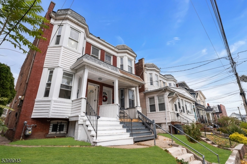 Elizabeth City, NJ 07202,19 Stewart Pl