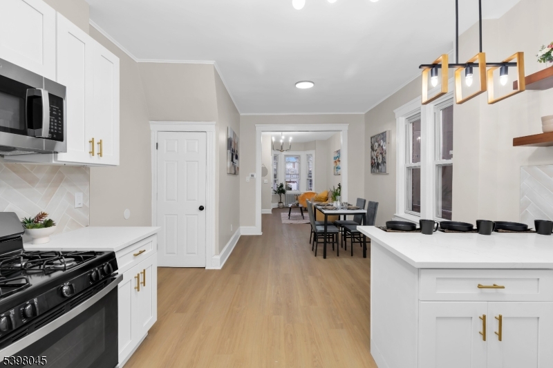 Elizabeth City, NJ 07202,19 Stewart Pl