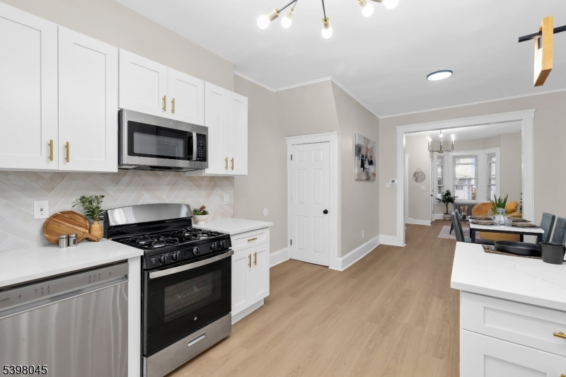 Elizabeth City, NJ 07202,19 Stewart Pl