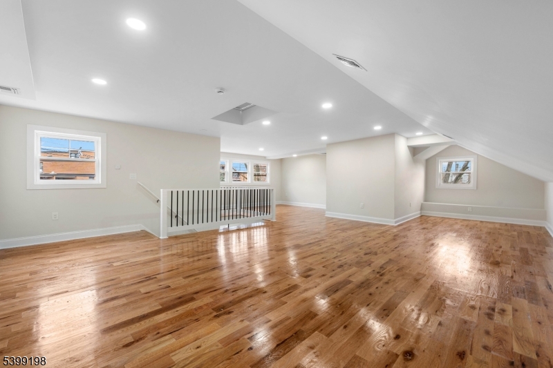 Cranford Twp., NJ 07016,41 Meeker Ave