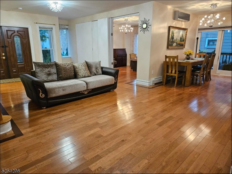 Bergenfield Boro, NJ 07621,67 Anderson Ave