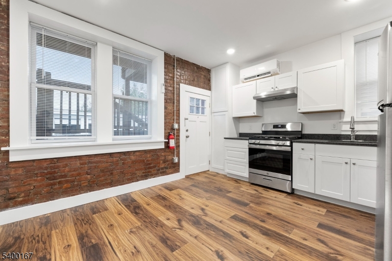 200 Forest St #R, Montclair Twp., NJ 07042