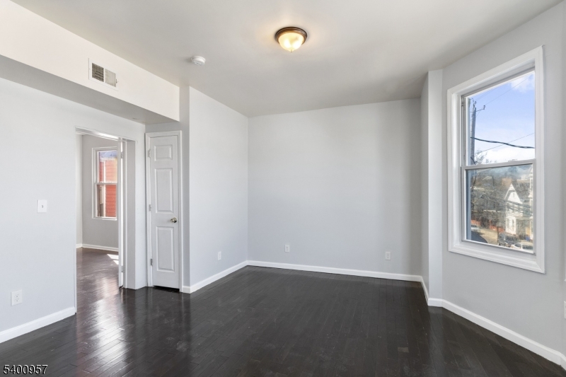 Newark City, NJ 07104,29 Highland Ave