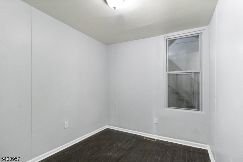 Newark City, NJ 07104,29 Highland Ave