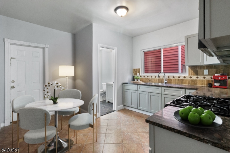 29 Highland Ave, Newark City, NJ 07104