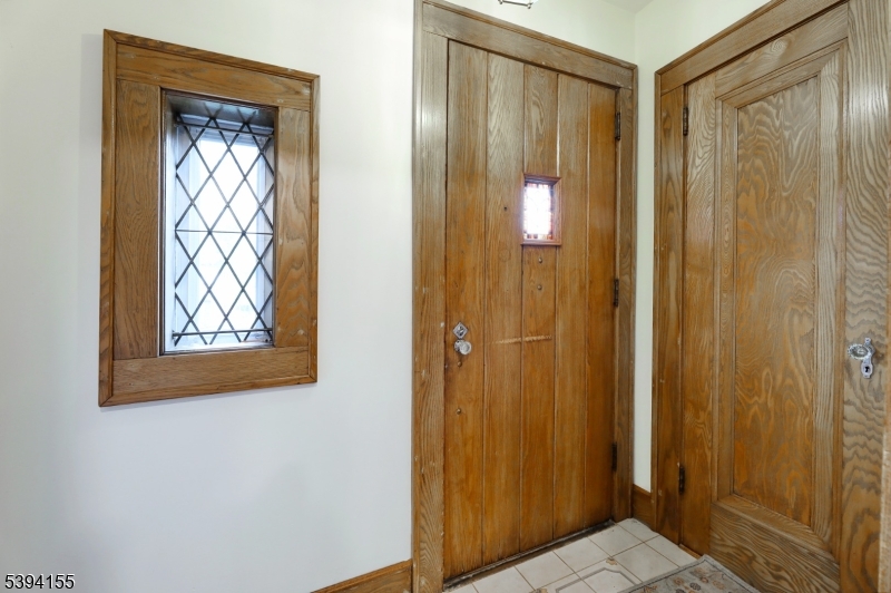 Clifton City, NJ 07012,14 Laurel Ave