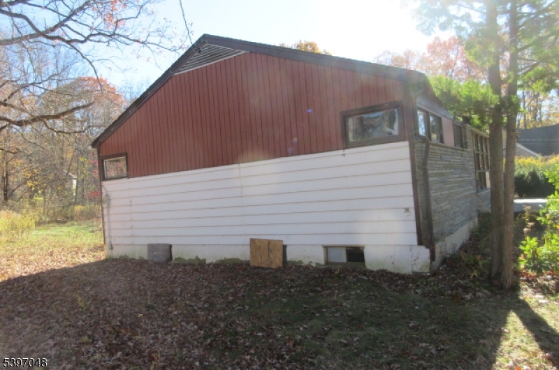 Jefferson Twp., NJ 07438,264 Cozy Lake Rd