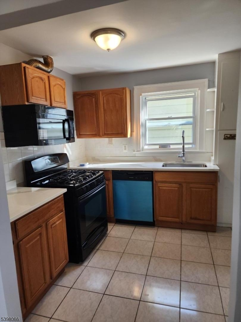 Bloomfield Twp., NJ 07003,10 Westcott St