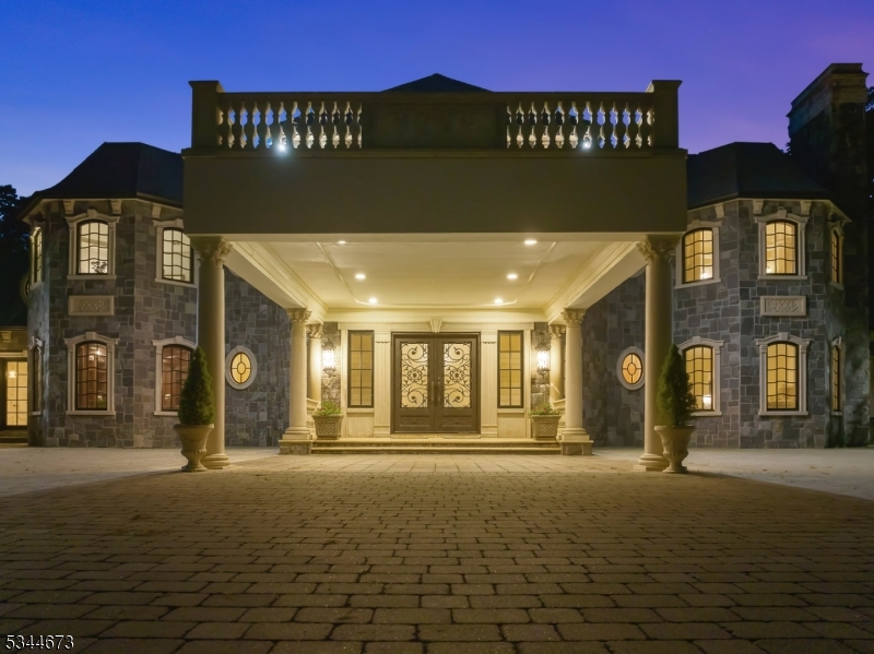 Saddle River Boro, NJ 07458,105 Chestnut Ridge Rd