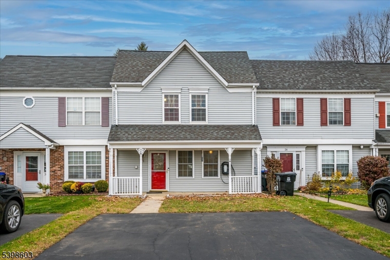 28 Cosgrove Ct, East Brunswick Twp., NJ 08816