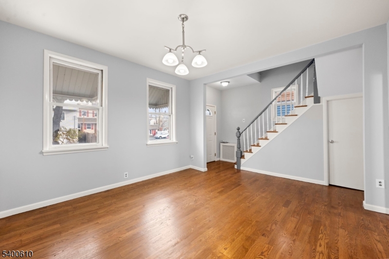 Clifton City, NJ 07011,16 Loretta St