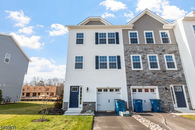 175 Mantoloking Dr, Jackson Twp., NJ 08527