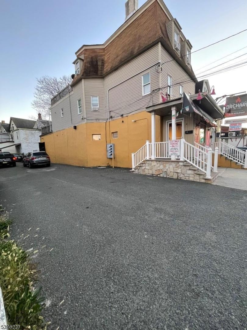 Elizabeth City, NJ 07208,54 Orchard St