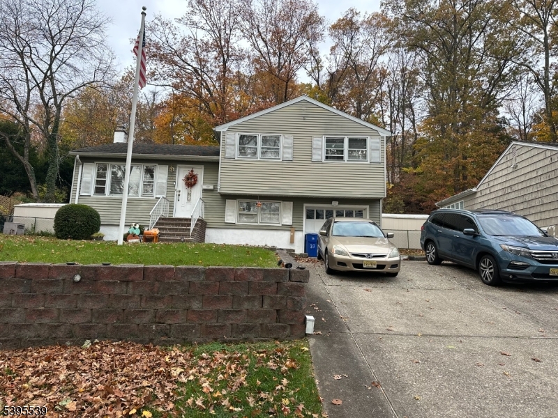 Bloomingdale Boro, NJ 07403,89 Knolls Rd