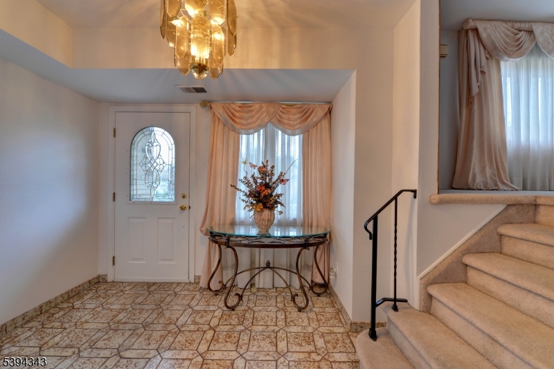 Clifton City, NJ 07013,184 Abbe Ln