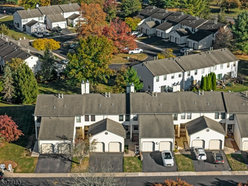 405 Willow Ct, Raritan Twp., NJ 08822