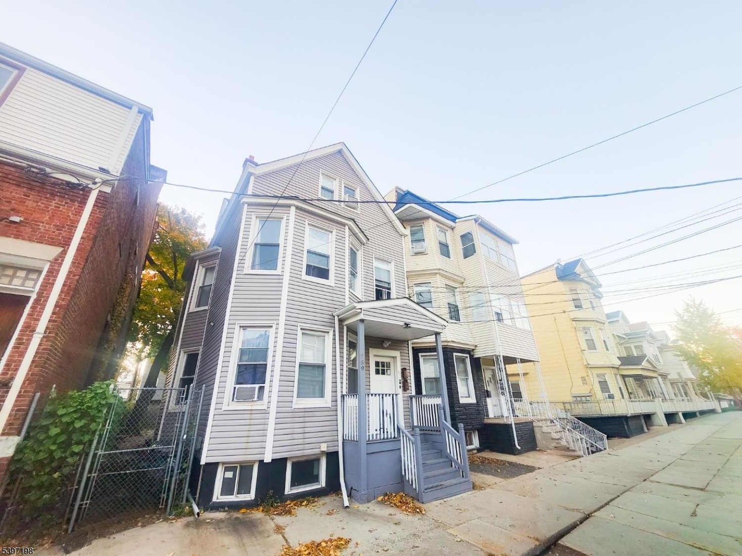 Newark City, NJ 07103,789 S 17Th St